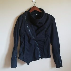 Diagonal zip fleece jacket
